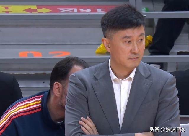 开云体育平台-广东怎么冲冠？2战上海北京狂输71分 全队合计三分60投14中